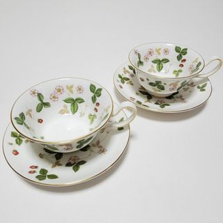 ウェッジウッド(WEDGWOOD)の美品 WEDGWOOD ウェッジウッド ワイルドストロベリー カップ＆ソーサー (グラス/カップ)