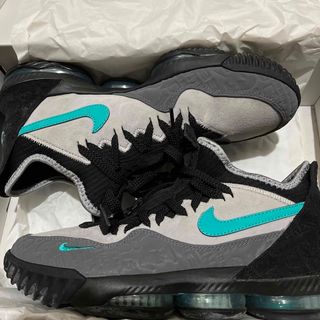 ナイキ(NIKE)のatmos × Nike LeBron 16 "Clear Jade"(スニーカー)