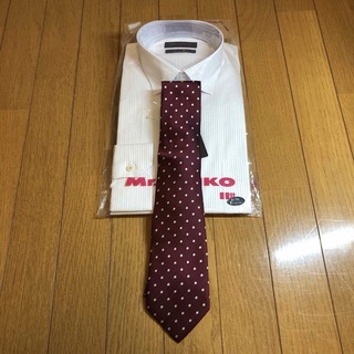 新品　Mr.ジュンコのカッターシャツとネクタイ