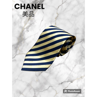 シャネル(CHANEL)の極美品　シャネル　CHANEL　ネクタイ　ストライプ　ゴールド　ネイビー　古着(ネクタイ)