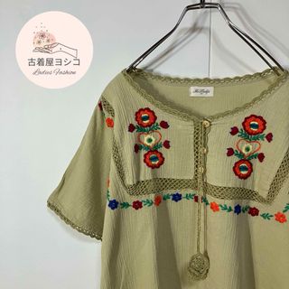 【半袖シャツ　フラワー　刺繍デザイン　楊柳調　紐付き　プルオーバー　古着】(シャツ/ブラウス(半袖/袖なし))