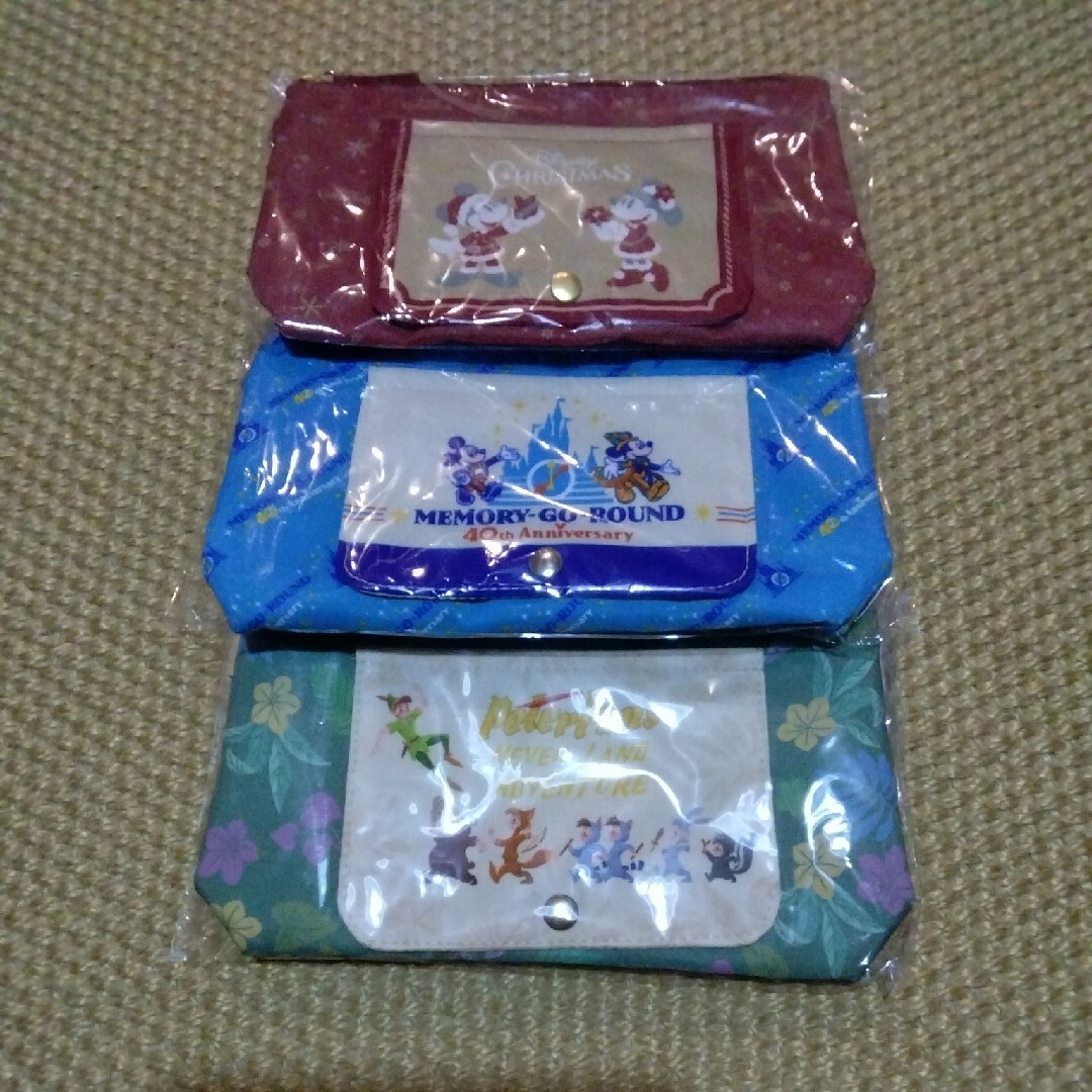 Disney(ディズニー)のTDS FS&ディズニークリスマス&TDR40周年のスーベニアおてふきキャリー エンタメ/ホビーのおもちゃ/ぬいぐるみ(キャラクターグッズ)の商品写真