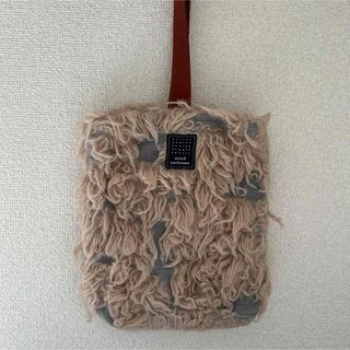 ミナペルホネン(mina perhonen)のmina perhonen puisto bag moorii beige(ハンドバッグ)