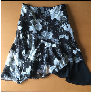 オゾック(OZOC)の花柄スカート OZOC(ひざ丈スカート)