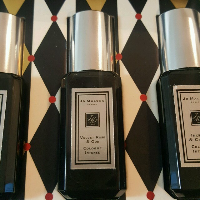 Jo Malone(ジョーマローン)のJo Malone　コロン インテンス　VELVETROSE&OUD　9ml コスメ/美容の香水(ユニセックス)の商品写真