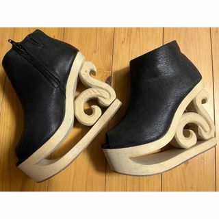 ジェフリーキャンベル(JEFFREY CAMPBELL)のジェフェリーキャンベル  スケート【値下げ可能】(サンダル)