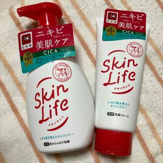 ギュウニュウセッケン(牛乳石鹸)のスキンライフ 薬用泡のふんわり洗顔と洗顔フォーム(洗顔料)