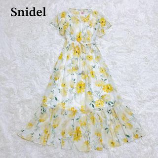 スナイデル(SNIDEL)のsnidel スナイデル 花柄 ロングワンピース マキシ丈 Aライン リボン(ロングワンピース/マキシワンピース)