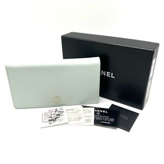 シャネル(CHANEL)のCHANEL シャネル　ココボタン　長財布　ライトブルー　レザー　折り財布　美品(財布)