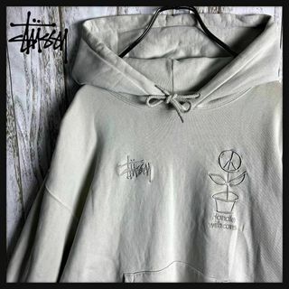 ステューシー(STUSSY)の【稀少カラー】ステューシー☆刺繍ロゴ　即完売モデル　クリーム色　入手困難　裏起毛(パーカー)