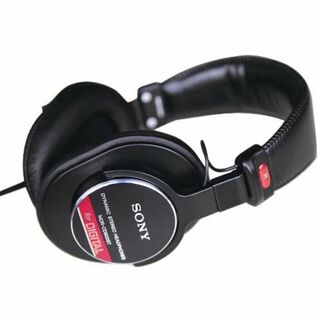 ソニー(SONY)の☆新品☆ソニーSONY 密閉型スタジオモニターヘッドホン MDR-CD900ST(ヘッドフォン/イヤフォン)