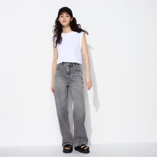 ユニクロ(UNIQLO)のUNIQLOユニクロ 新作 ワイドストレートジーンズ 24(61cm)グレー(デニム/ジーンズ)