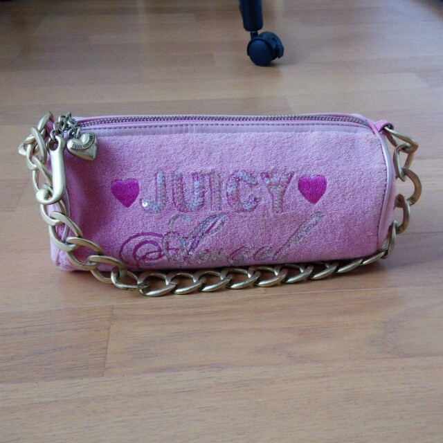 Juicy Couture(ジューシークチュール)のJUICYCOUTUREチェーンバッグ レディースのバッグ(ハンドバッグ)の商品写真