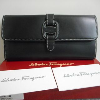 Salvatore Ferragamo - 美品　Salvatore Ferragamo　フェラガモ　長財布　ヴァラ