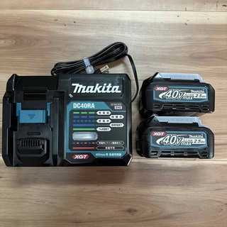マキタ(Makita)のMakita 40V 2.5Ah×2個    急速充電器(その他)
