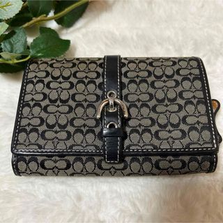 コーチ(COACH)の【COACH】レディース　二つ折り財布　ベルト付き　美品(財布)