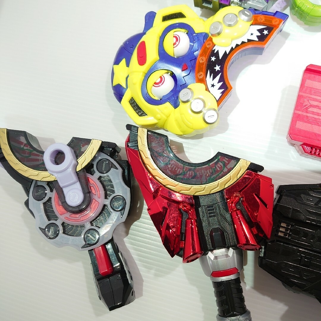 仮面ライダーギーツ 変身ベルト DXデザイアドライバー&ゾンビ 仮面ライダーギーツ 変身ベルト DXデザイアドライバー&ゾンビ