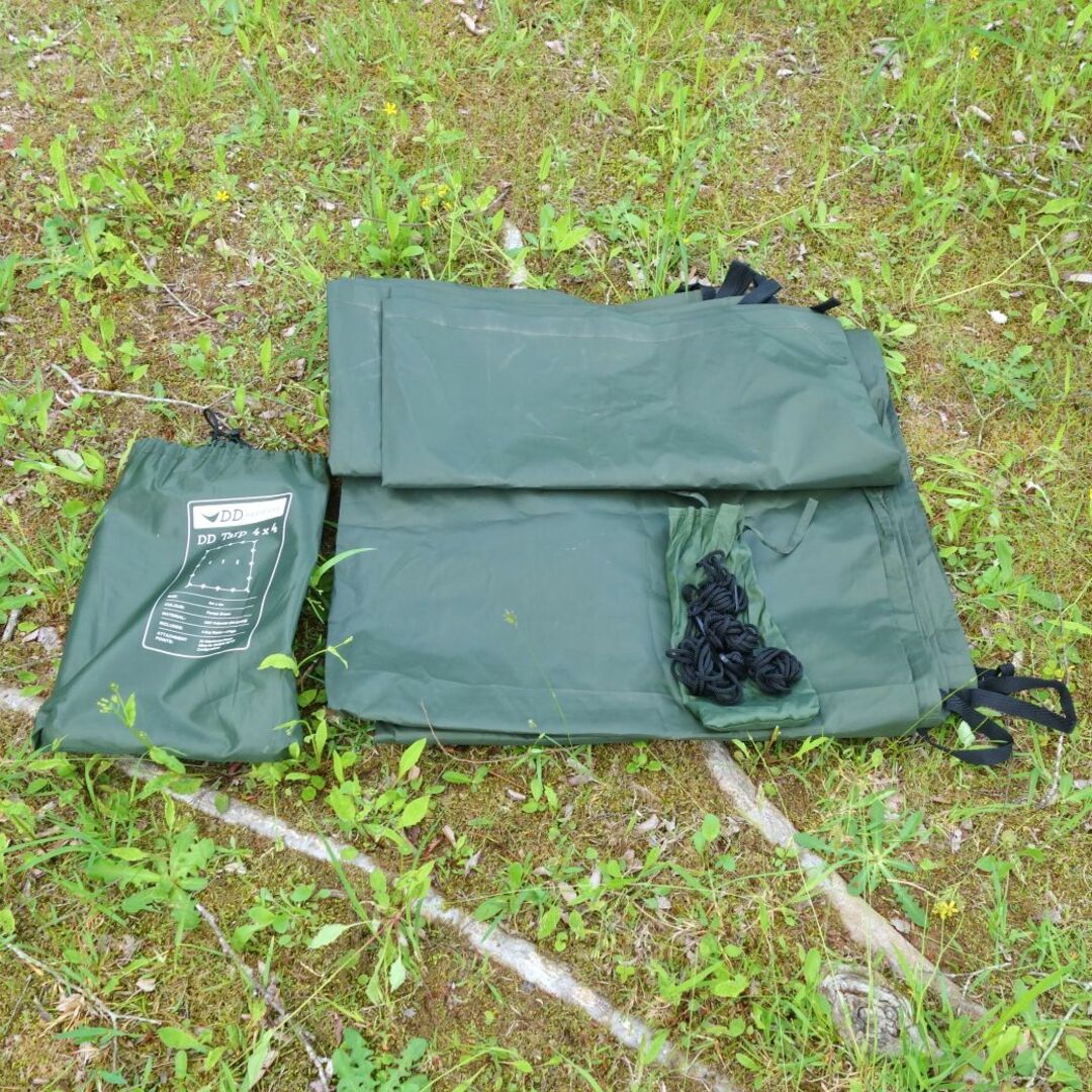 DDハンモック DD HAMMOCKS DD Tarp 4×4 フォレストグリーン DDハンモック DD HAMMOCKS DD Tarp 4×4 フォレストグリーン