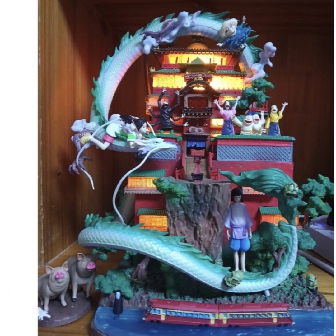 ジブリ 千と千尋の神隠し 油屋 フィギュア PVC製品 ガレージキット ジブリ 千と千尋の神隠し 油屋 フィギュア PVC製品 ガレージキット