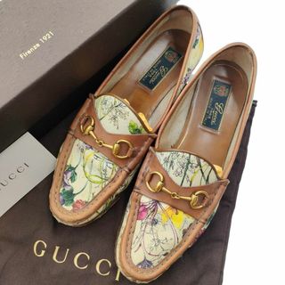 グッチ(Gucci)の稀少 グッチ ホースビット ローファー フローラ 花柄 マルチカラー パンプス(ローファー/革靴)