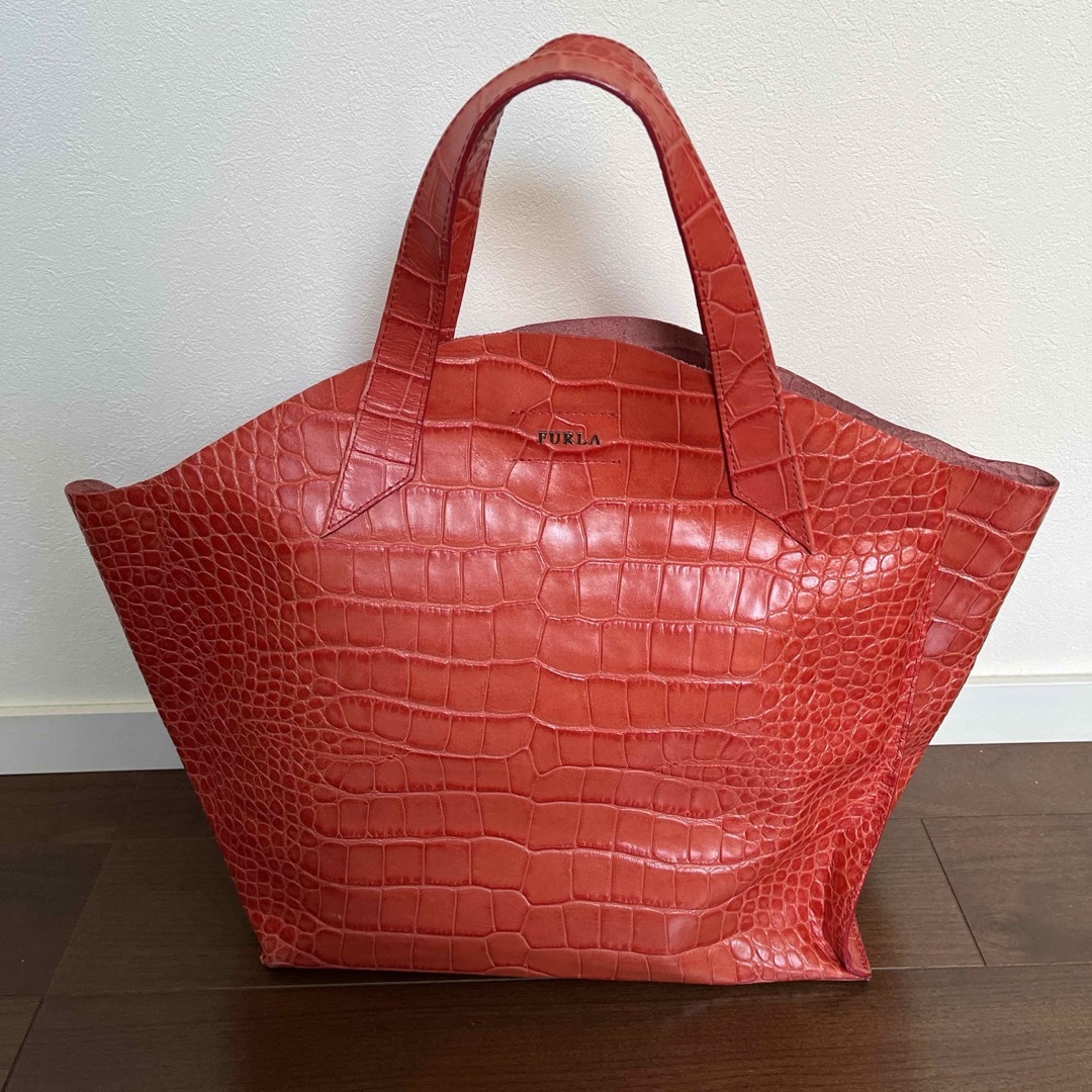 FURLA - フルラ FURLA バケツ型バッグ 赤 ハンドバッグ