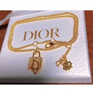 クリスチャンディオール(Christian Dior)のDior ネックレス Diorロゴ 南京錠 gold 可愛い (ネックレス)