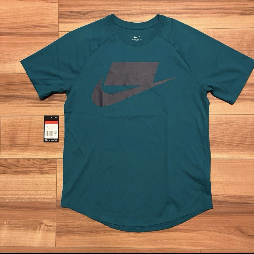 Nike t shirt verde hotsell