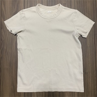 ユニクロ(UNIQLO)のユニクロ　クルーネックTシャツ　ベージュ(シャツ/ブラウス(半袖/袖なし))