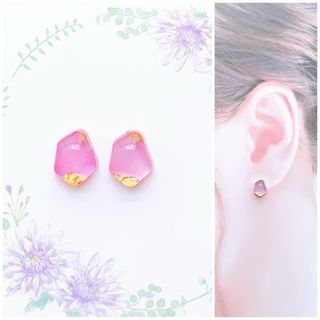 ピンクペンタゴン10mm鉱石ピアス/イヤリング(ピアス)