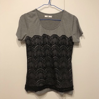 リュリュ(RyuRyu)のブラックレースTシャツ　グレー　Ｌ(Tシャツ(半袖/袖なし))