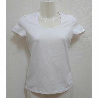 ユニクロ(UNIQLO)のユニクロ UNIQLO 半袖Tシャツ UネックTシャツ 白T 半袖カットソー(Tシャツ(半袖/袖なし))