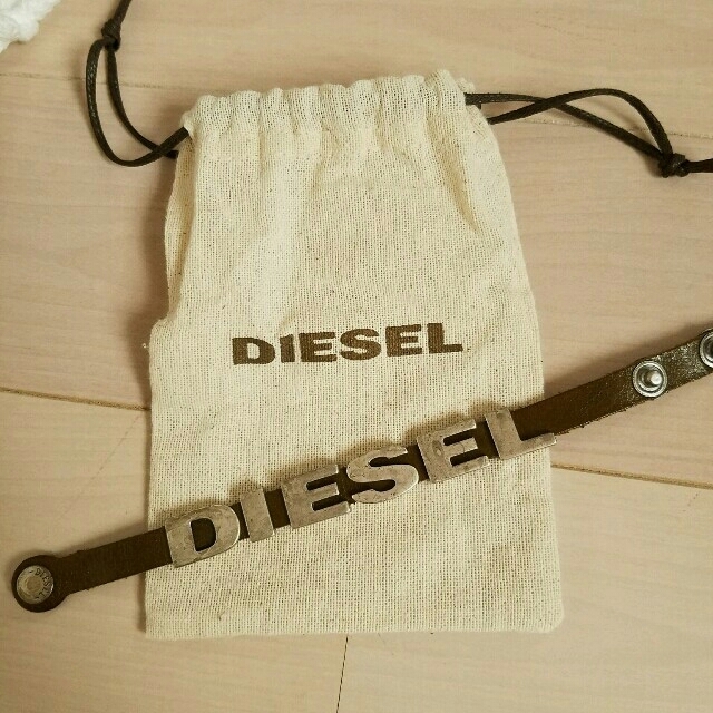 DIESEL(ディーゼル)のDIESELブレスレット メンズのアクセサリー(ブレスレット)の商品写真