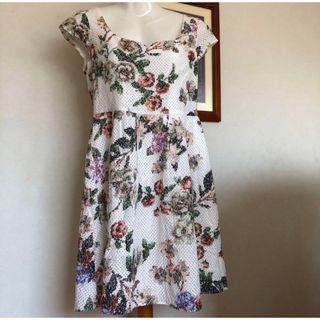 ジルスチュアート(JILLSTUART)のジルスチュアーjillstuart花柄ワンピース　ひざ丈ワンピース　チュニック(ひざ丈ワンピース)