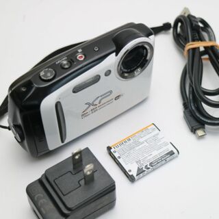 フジフイルム(富士フイルム)のFinePix XP130 ホワイト  M666(コンパクトデジタルカメラ)