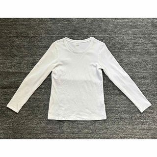 ユニクロ(UNIQLO)のTシャツ　長袖　白　Mサイズ　UNIQLO(Tシャツ(長袖/七分))