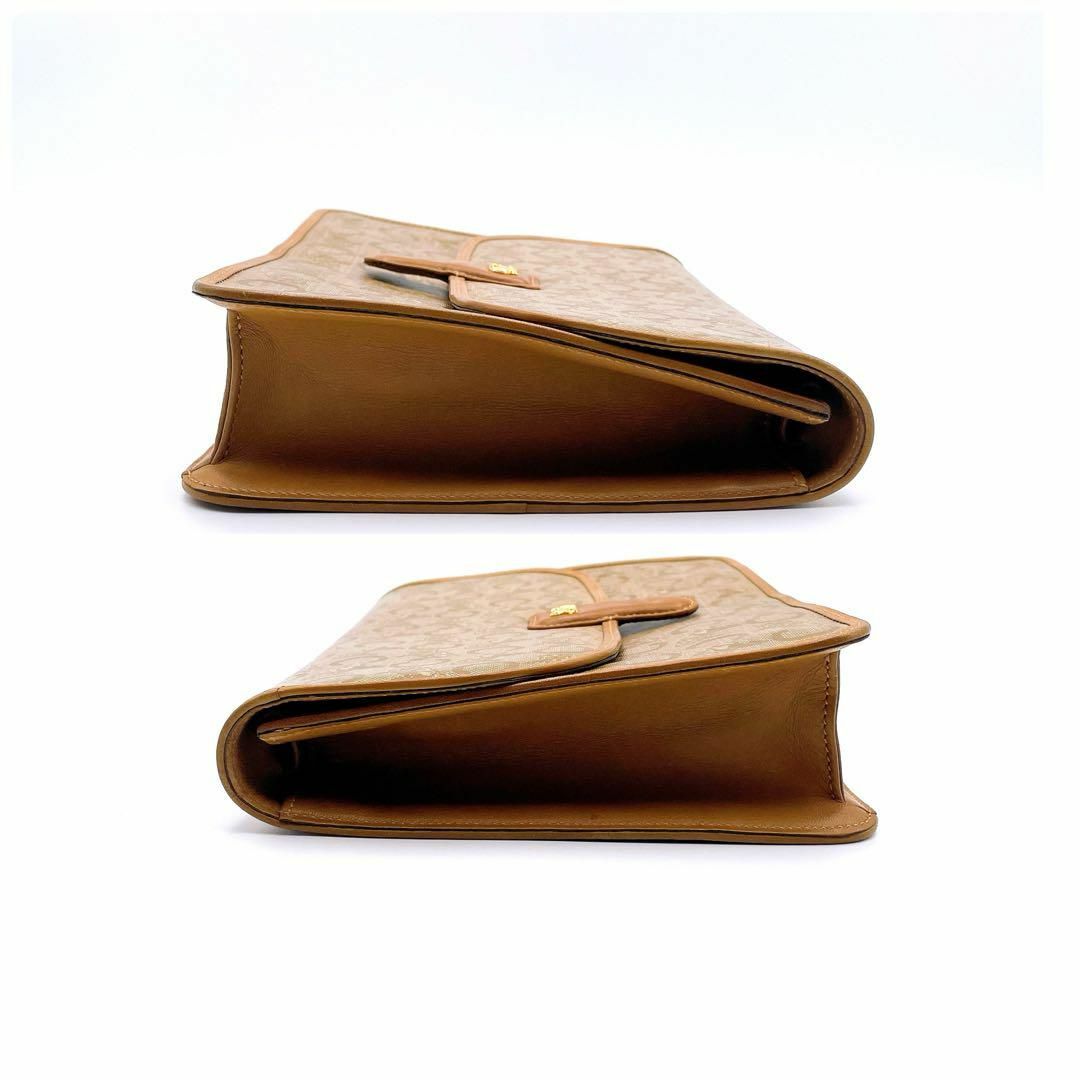 CELINE - CELINE セリーヌ Cマカダム柄 馬車 ショルダーバッグ CELINE - CELINE セリーヌ Cマカダム柄 馬車 ショルダーバッグ