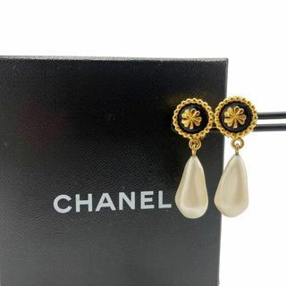 シャネル(CHANEL)の⭐️良品⭐️ シャネル 23 クローバー ロゴ フェイクパール イヤリング(イヤリング)