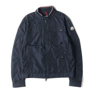 モンクレール(MONCLER)のMONCLER モンクレール ジャケット サイズ:3(L) スタンドカラー ナイロン ダブルジップ ブルゾン LEVENS GIUBBOTTO シングル ライダースジャケット ダークネイビー 紺 アウター【メンズ】【中古】(ナイロンジャケット)