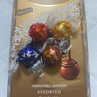 Lindt - リンツ　リンドール　ゴールド　４個　チョコレート　高級　ポイント消費　食品　菓子