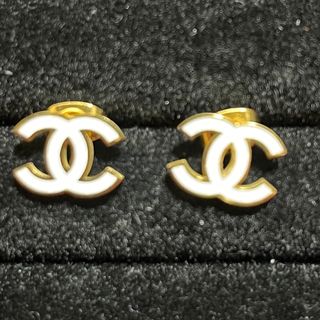 CHANEL - CHANEL ピアス♡ホワイトゴールド♡早い物勝ち‼️ラスト一点‼️匿名発送‼️