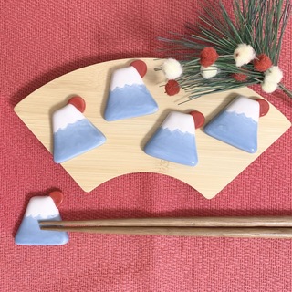 新品 富士山 陶器 箸置き 4個 / 和食 お祝い 節句 縁起物 お正月 おせち
