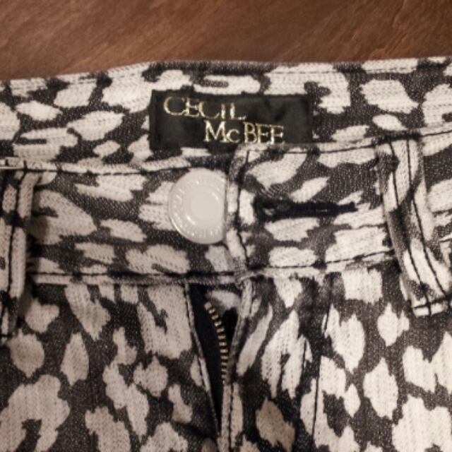 CECIL McBEE(セシルマクビー)のジーンズ レディースのパンツ(デニム/ジーンズ)の商品写真