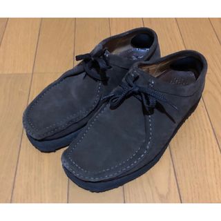 CLARKS × BEAMS GTX ワラビー スウェード ネイビー 26.5 CLARKS × BEAMS GTX ワラビー スウェード ネイビー 26.5(Clarks