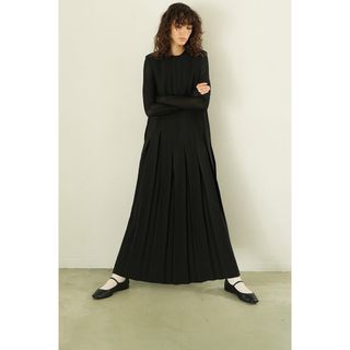 CLANE - W FACE PLEATS ONEPIECE