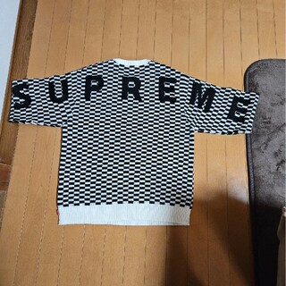 シュプリーム(Supreme)のSupreme　Back Logo Sweater(ニット/セーター)