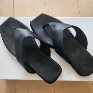 UNIQLO(サンダル ・ ブラック/黒色系)のフリマアイテム一覧 UNIQLO(サンダル ・ ブラック/黒色系)のフリマアイテム一覧