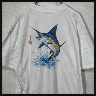 【魚】半袖Tシャツ　カジキマグロ　白T　フィッシング　刺繍　ワンポイント59(Tシャツ/カットソー(半袖/袖なし))