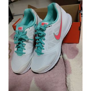 ナイキ(NIKE)のナイキダウンシフターサイズ25.5(スニーカー)