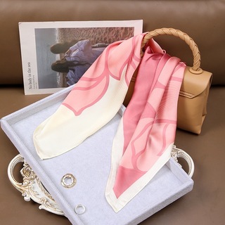 再入荷♡　ピンク　スカーフ　花柄　バッグチャーム　サテン　紫外線対策　日除け対策(バンダナ/スカーフ)
