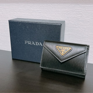 プラダ(PRADA)の【新品・未使用】　PRADA 1MH021 三つ折り財布　貴重　黒(財布)